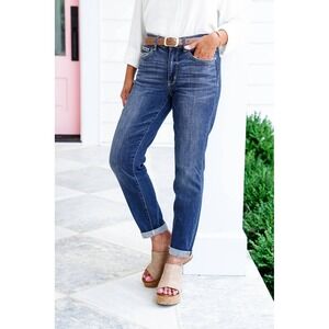 Judy Blue Medium Wash Boyfriend Jeans